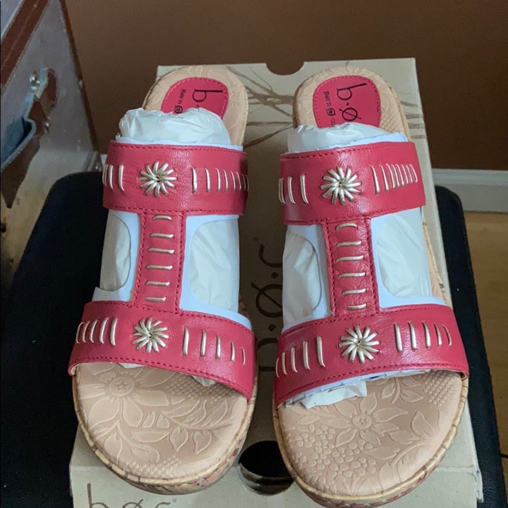 Born Naiomi sandals
